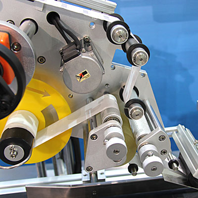 Automatic and semi-automatic labeling machines www.Minipress.ru