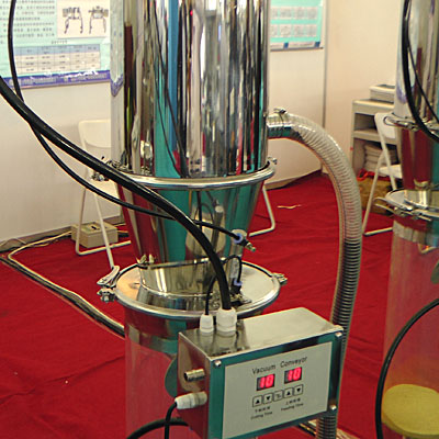 Poudres vide transporteuses dans l'industrie pharmaceutique www.Minipress.ru