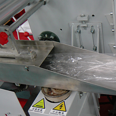 Attrezzatura cellophane scatole di cartone per il confezionamento di farmaci film plastici www.Minipress.ru