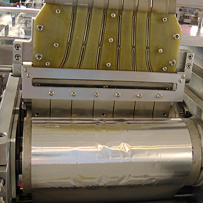 Macchina per l'imballaggio per le tavolette, imballaggi Contorno, blister, compresse di imballaggio in fogli www.Minipress.ru