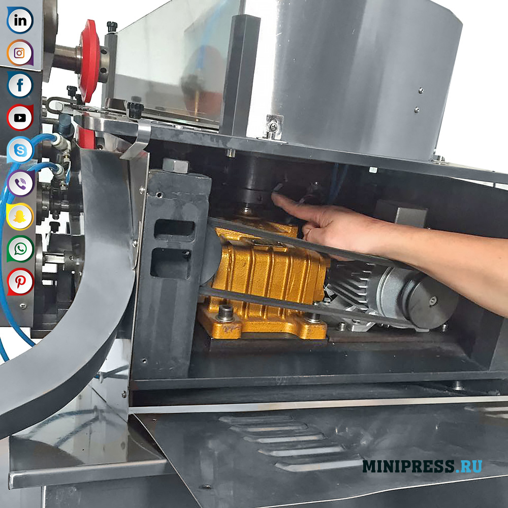 Printer për shtypje në tryezë, zvarritës dhe kapsula, camçakez, emblasira, arra të veshura