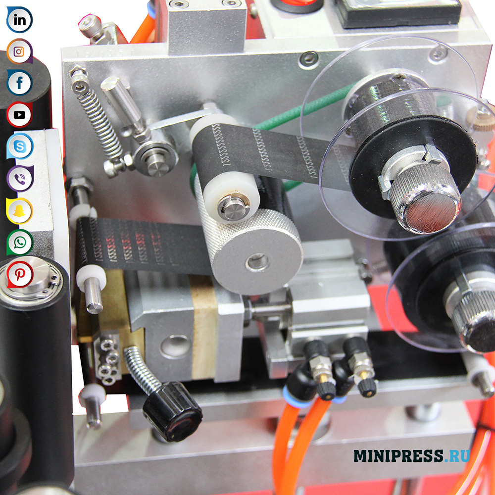 Màquina d’etiquetatge d’etiquetatge d’ampolles de vidre