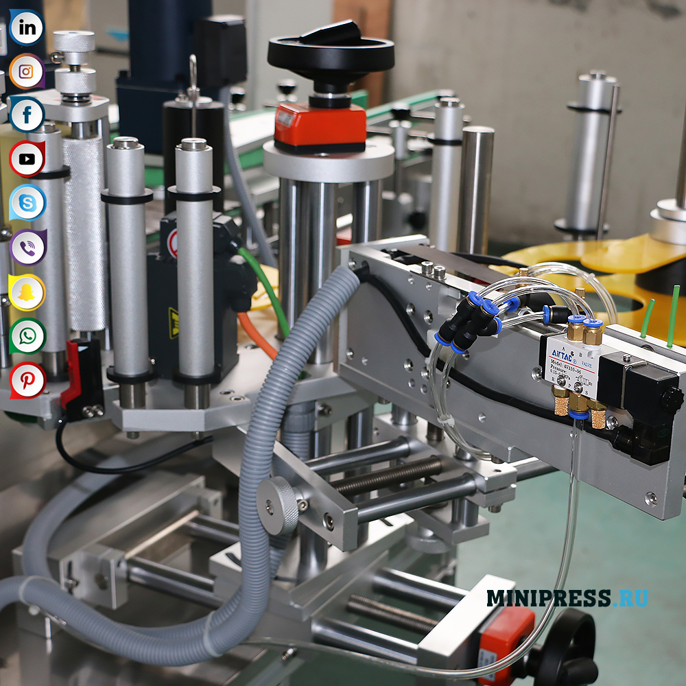 Automatische label sticker machine