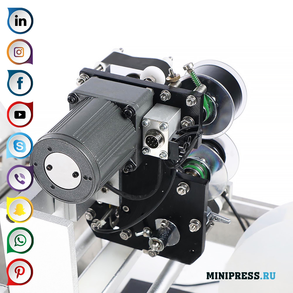 პლასტიკური და მინის ბოთლებისა და ბოთლების ეტიკეტირების მოწყობილობები