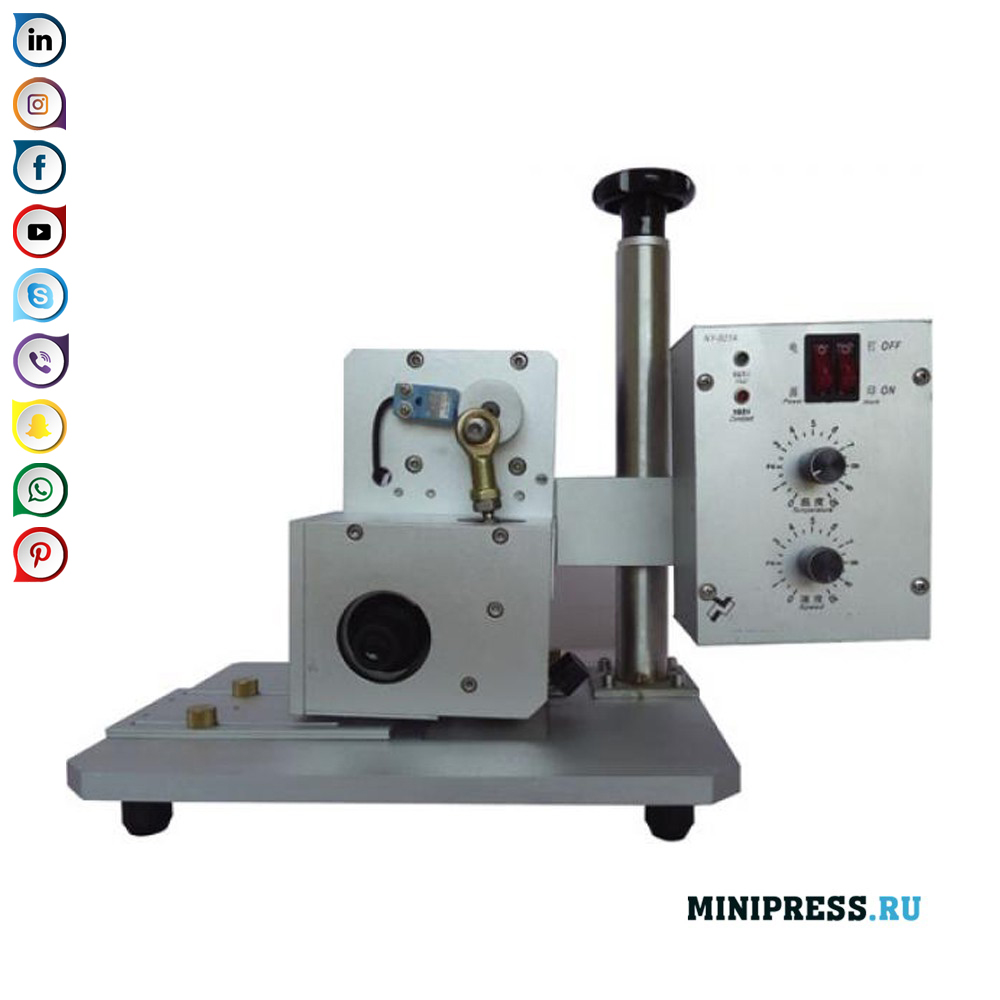 Peralatan desktop dengan rol tinta untuk tanggal menggambar