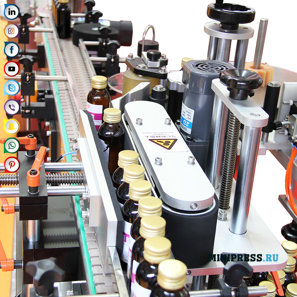 Glass Bottle Labeling Machine
