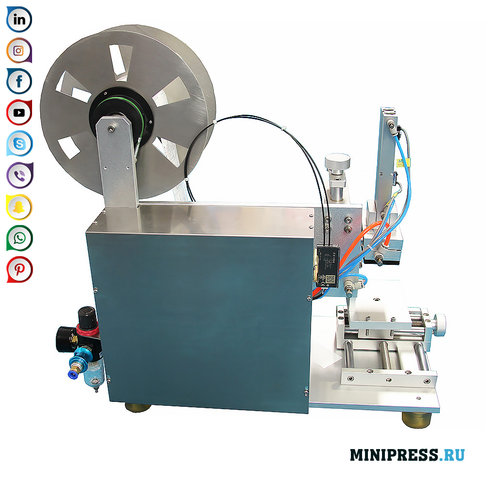 อุปกรณ์สำหรับติดฉลากกาวในกล่องยา