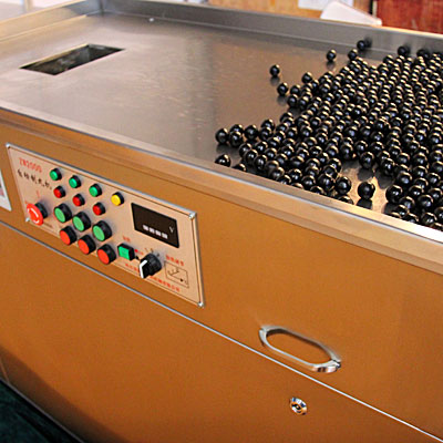 Utrustning för att tillverka bollar, beten fiske, beten för maskinen, vilket gör bollar www.Minipress.ru